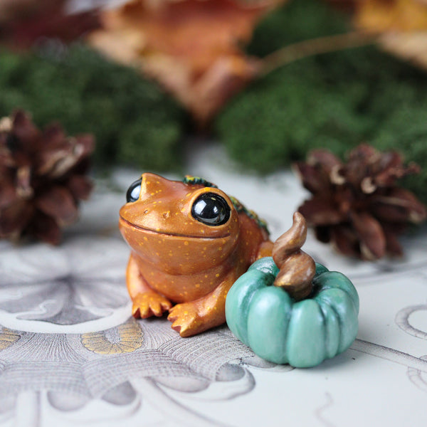 Fall Frog Figurine Set