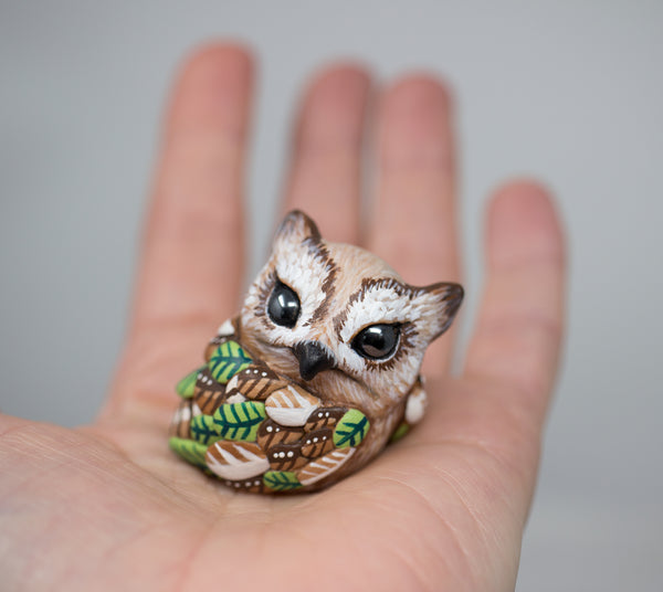Leafy Owl Figurine