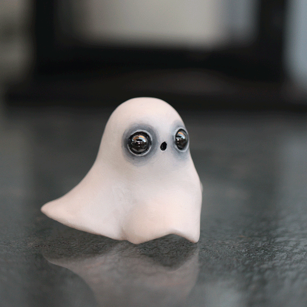 Dancing Ghost 3 Figurine