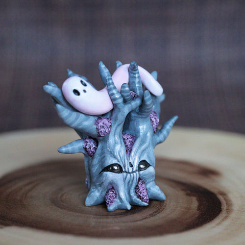 Skeleton Haunted Tree Figurine