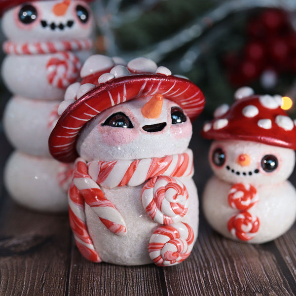 Mintshroom Snowman Figurines Set