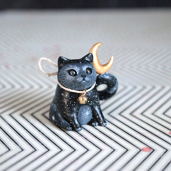 Moon Kitty 1 Figurine